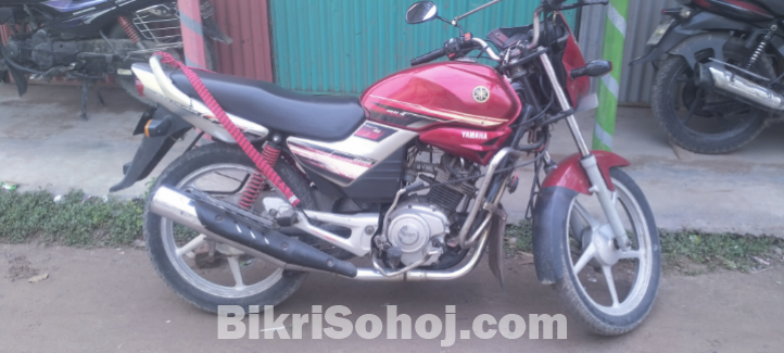 Yamaha g5